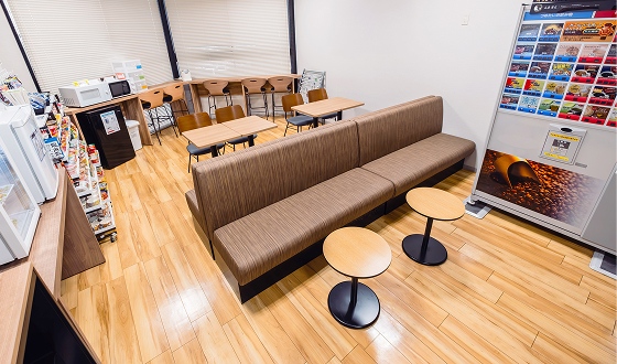 写真：2F休憩室