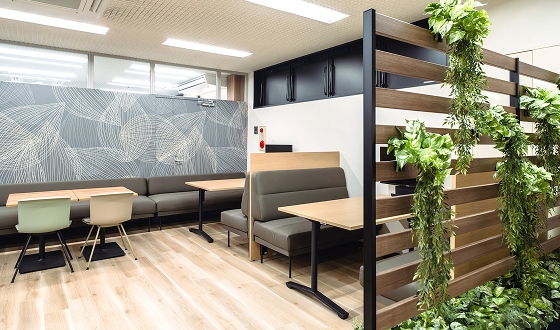 写真：1Fオープンスペース