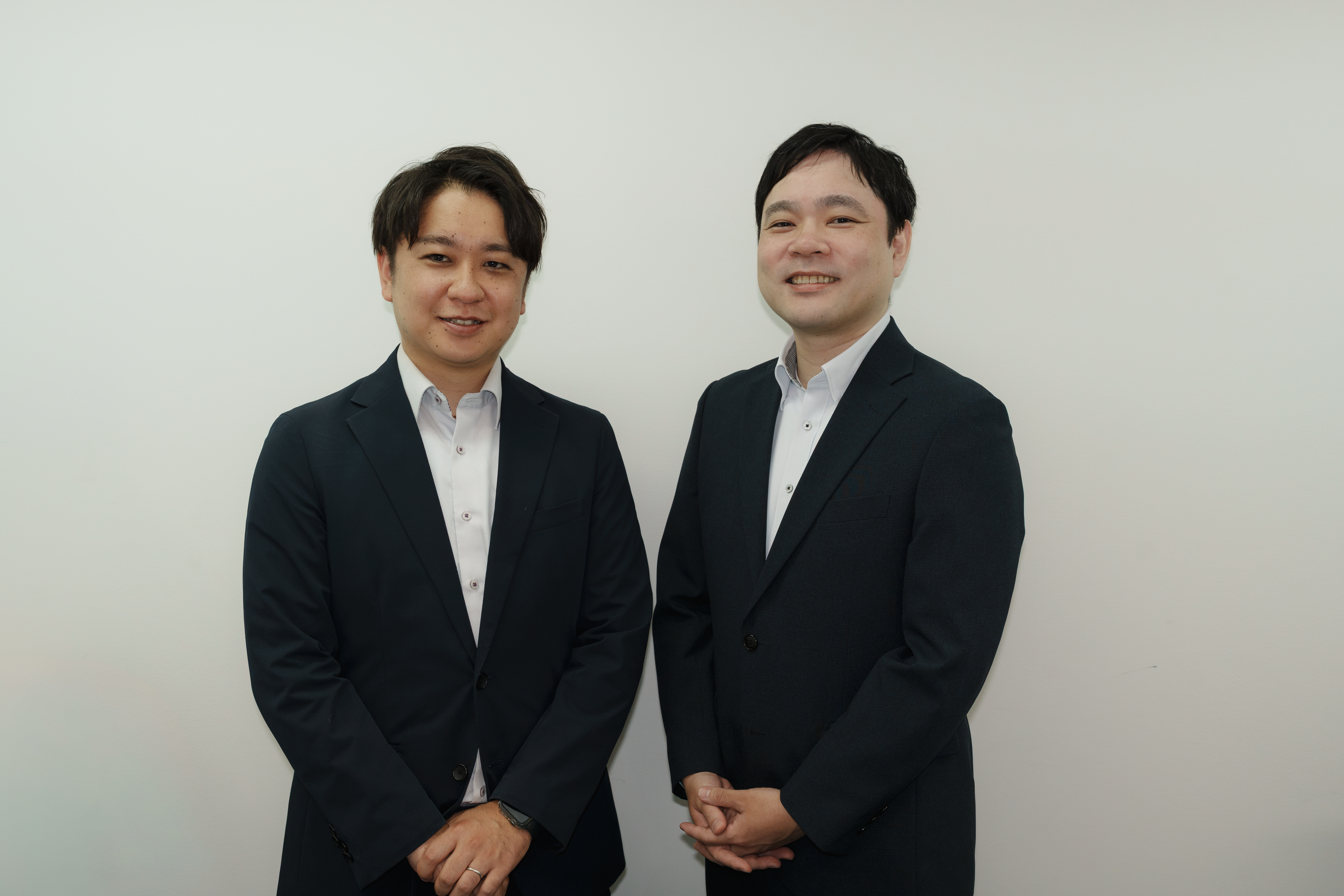 （左から）営業：小田 晴生、PM：白鷹 昌明