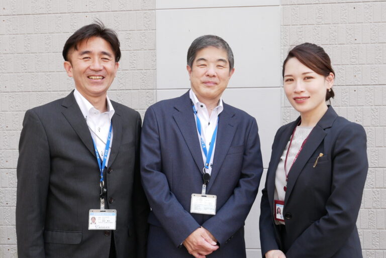 SE：菰田景氏、営業：三宅健二、営業：鈴居琴未